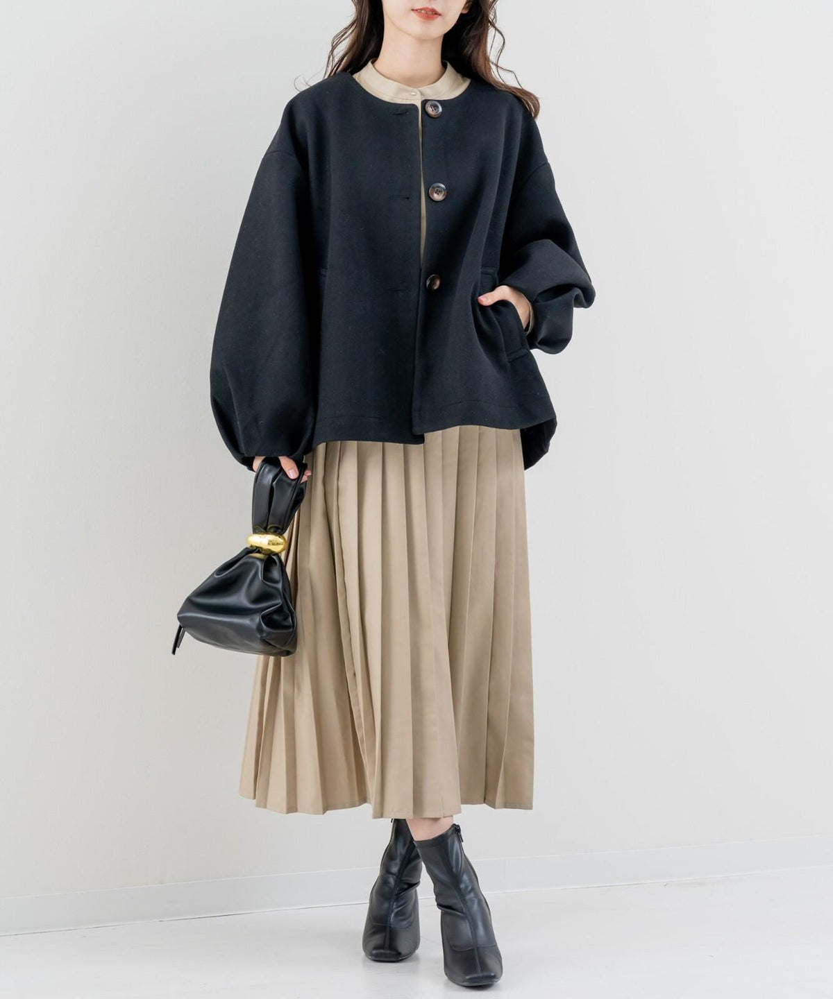 Short Length Collarless Short Coat